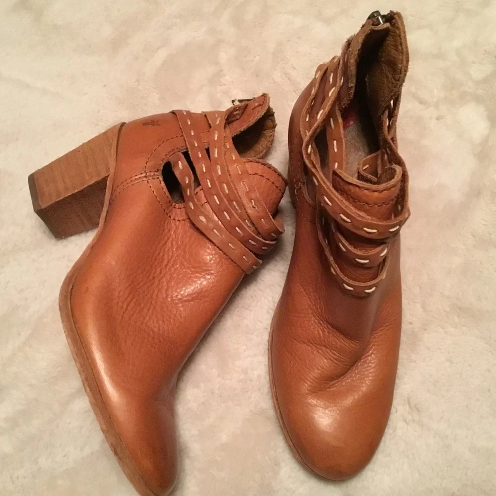 Frye Naomi Pickstitch Whiskey Brown Shooties Ankle Boots - 6